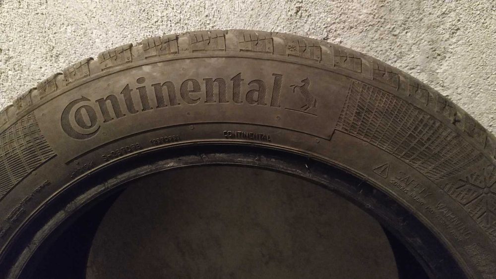 Зимни гуми 205 55 16 Continental