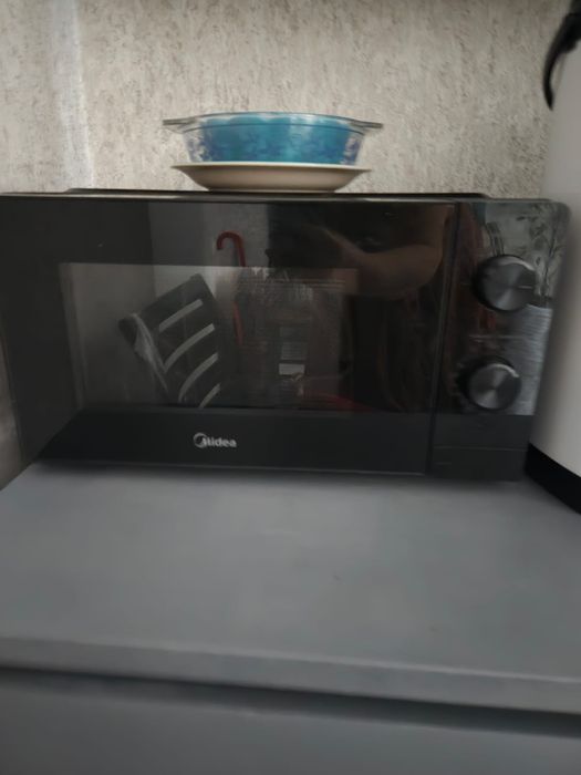 Микроволновка Midea
