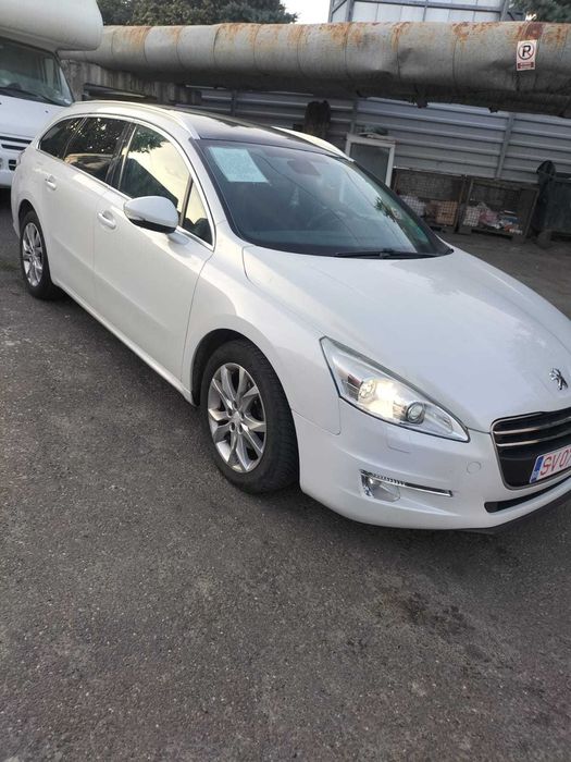 Peugeot 508 SW 2012