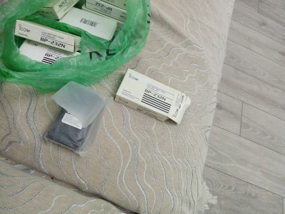 Рация от  айком доп аккумулятор