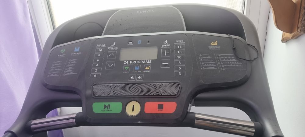 Vand banda electrica de alergat, functioneaza perfect