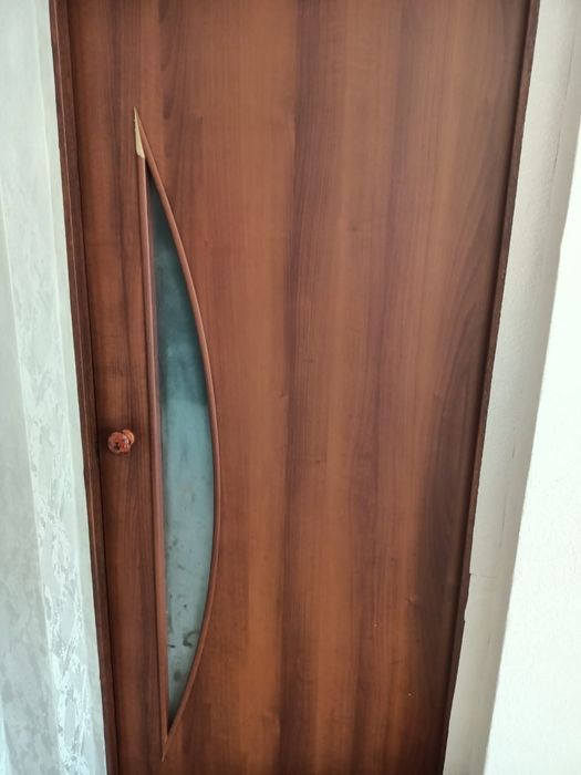 Продам двери межкомнатные