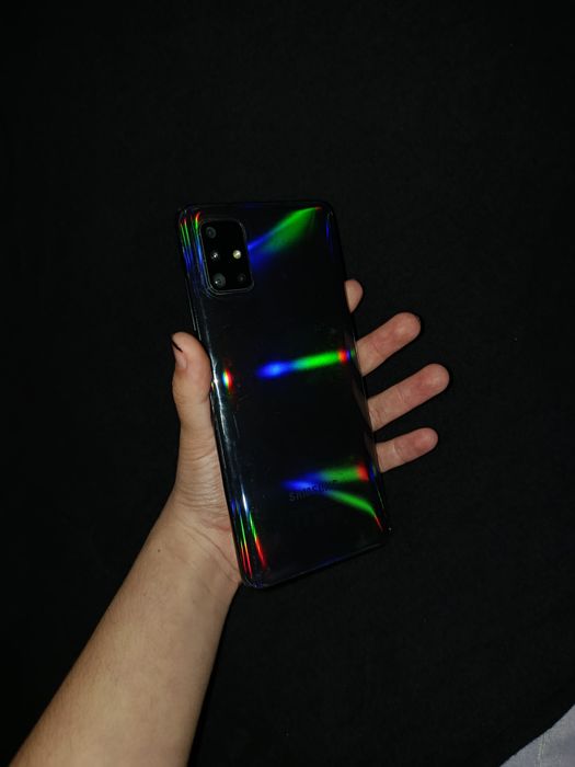 Samsung A 51 holati yahwi karobka dakumenti bor