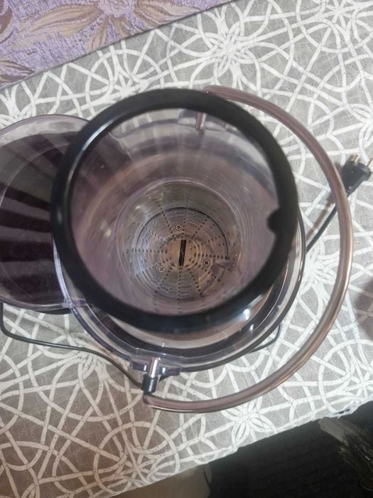 Продава се сокоизтисквачка  Tarrington House EC330S