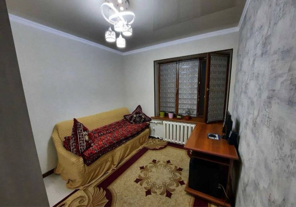 Метро косманавтов , продается 4 комнатная квартира 84м2