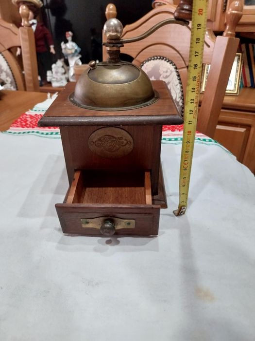 Râsnită    lemn   .