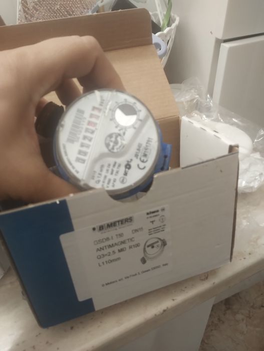 Vand 2 apometre 30 lei bucata sau 50 lei ambele