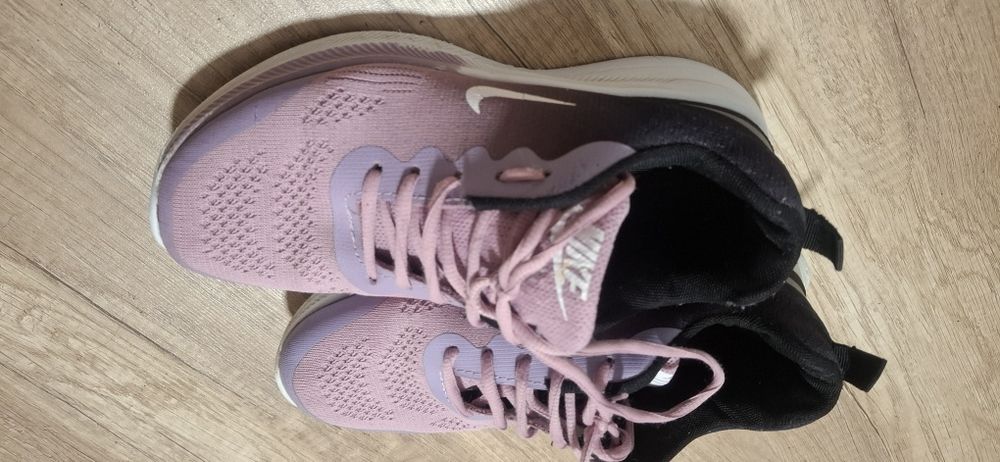 Incaltaminte sport dama Nike