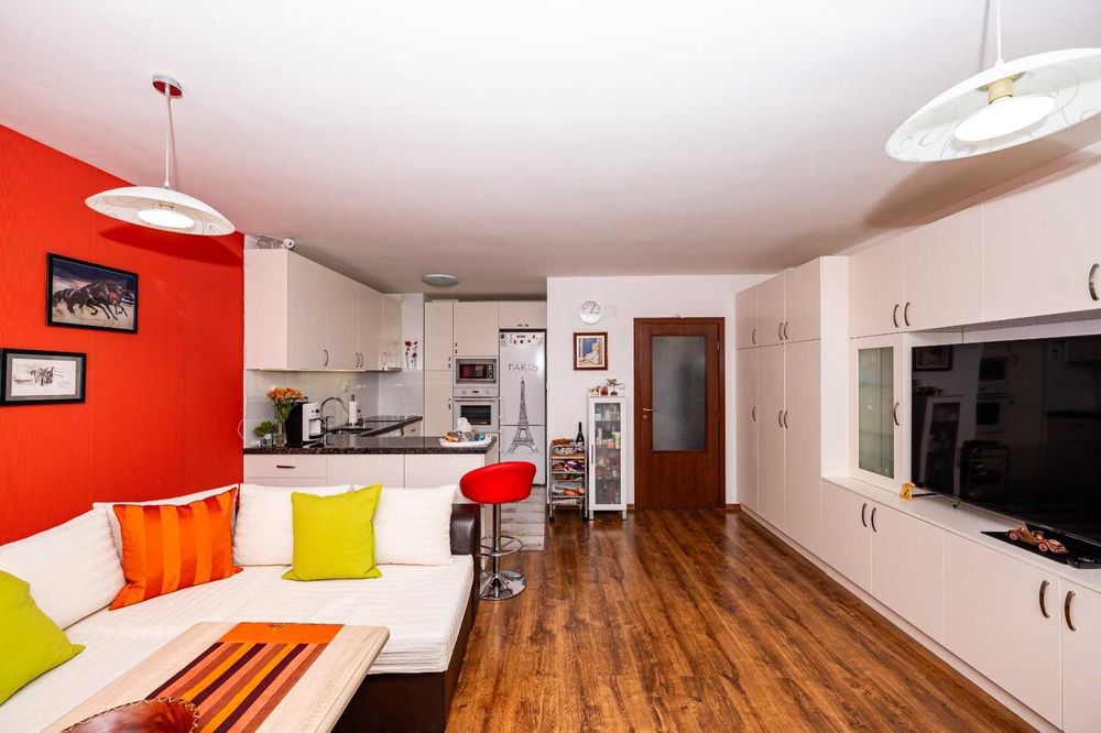 Продава се Двустаен апартамент в Пловдив, Остромила - 68 кв.м за 1986 €/кв.м - Снимка #7