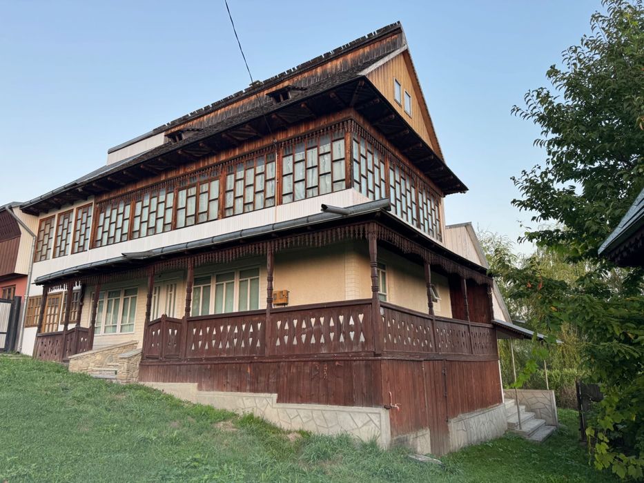 Casă cu etaj și teren 500 mp, Oglinzi– Neamț
