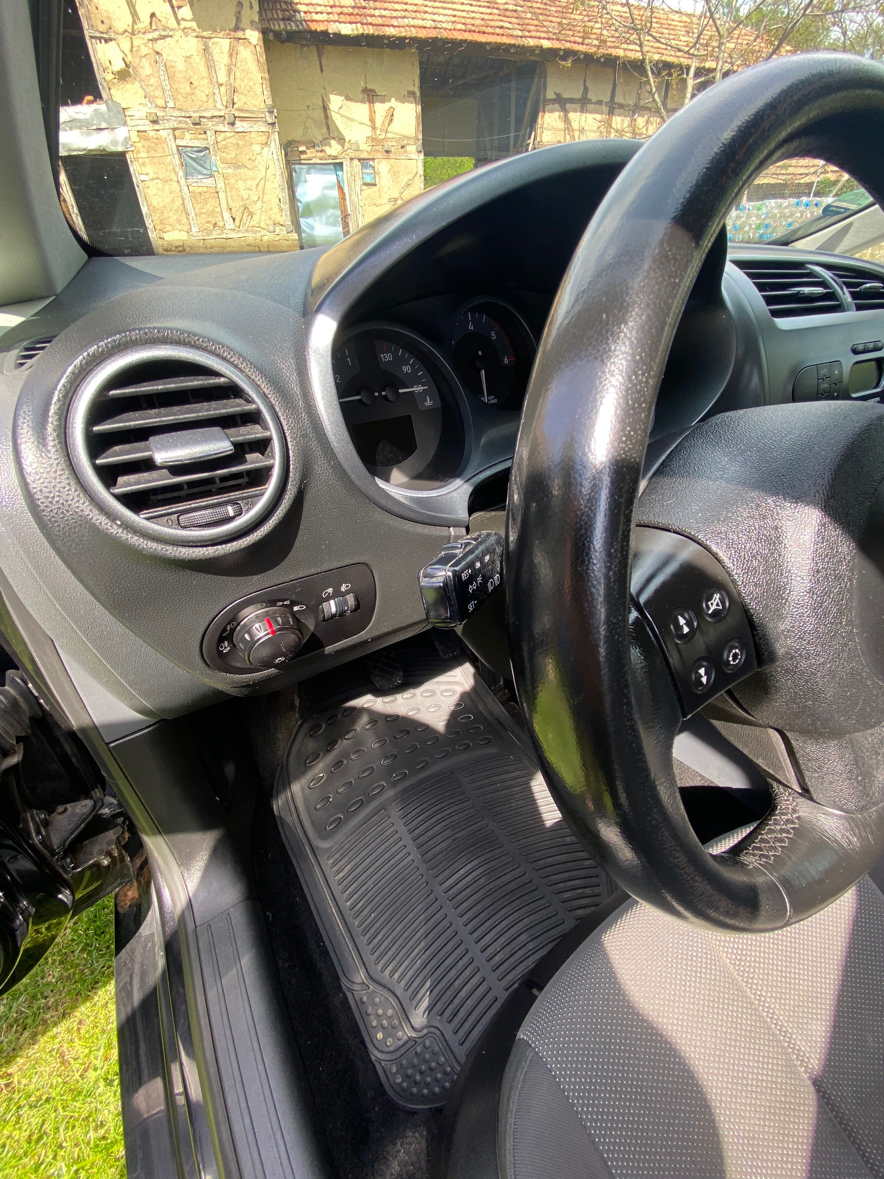 Seat Leon 2.0 d  140 ps 2006 gd
