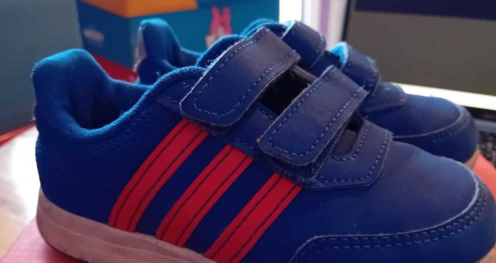 Оригинални детски маратонки Adidas - номер 25