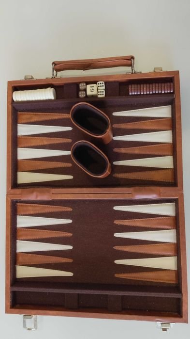 Joc table/ Backgammon in servieta eleganta, tip Diplomat