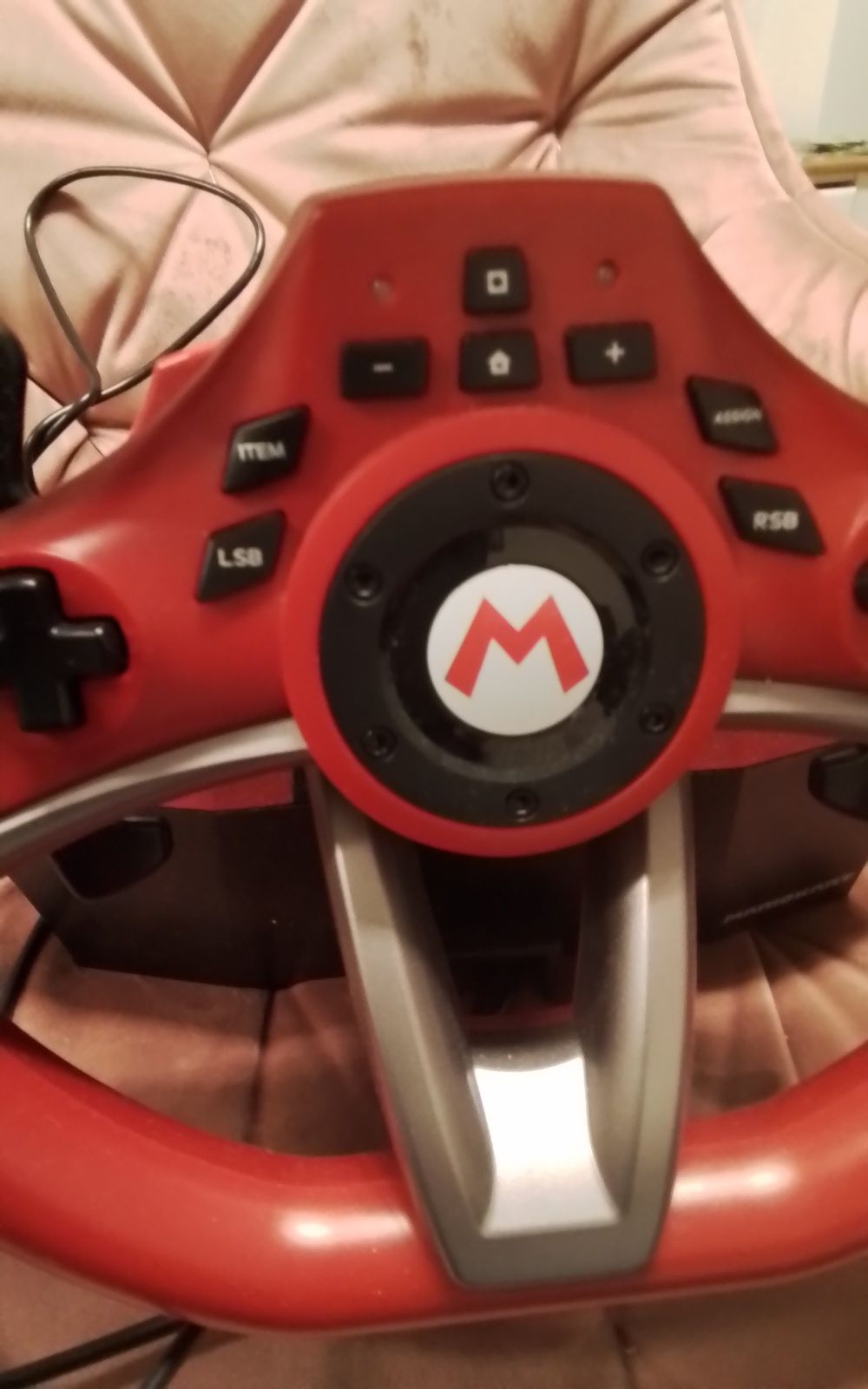 Vând volan Mario kart Nintendo switch.