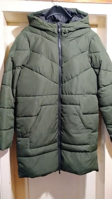 Дамско яке ,маслено зелено, обличано един път,M-L размер