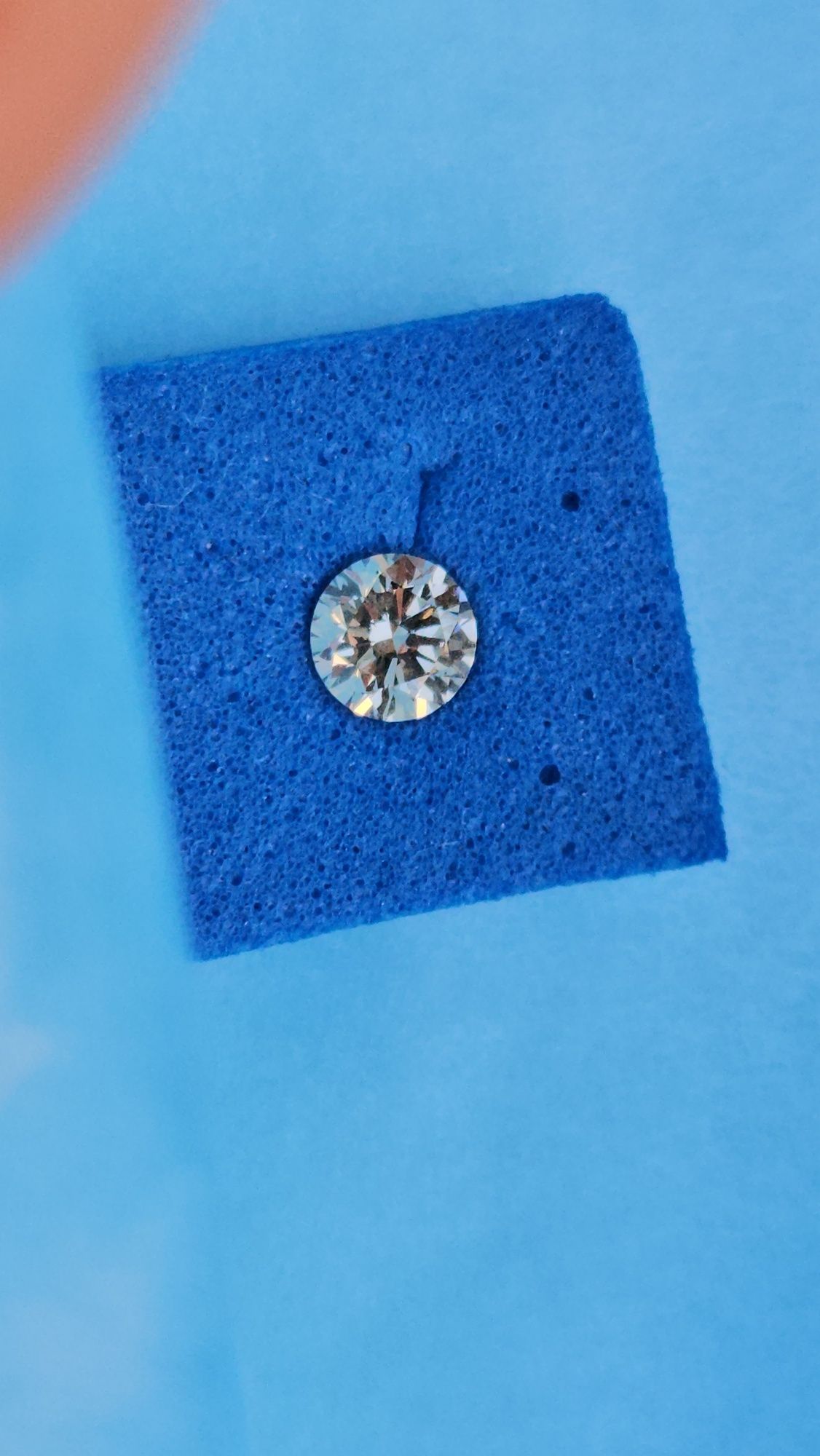 Diamante naturale cu certificat IGI GIA pentru cercei inel pandant aur