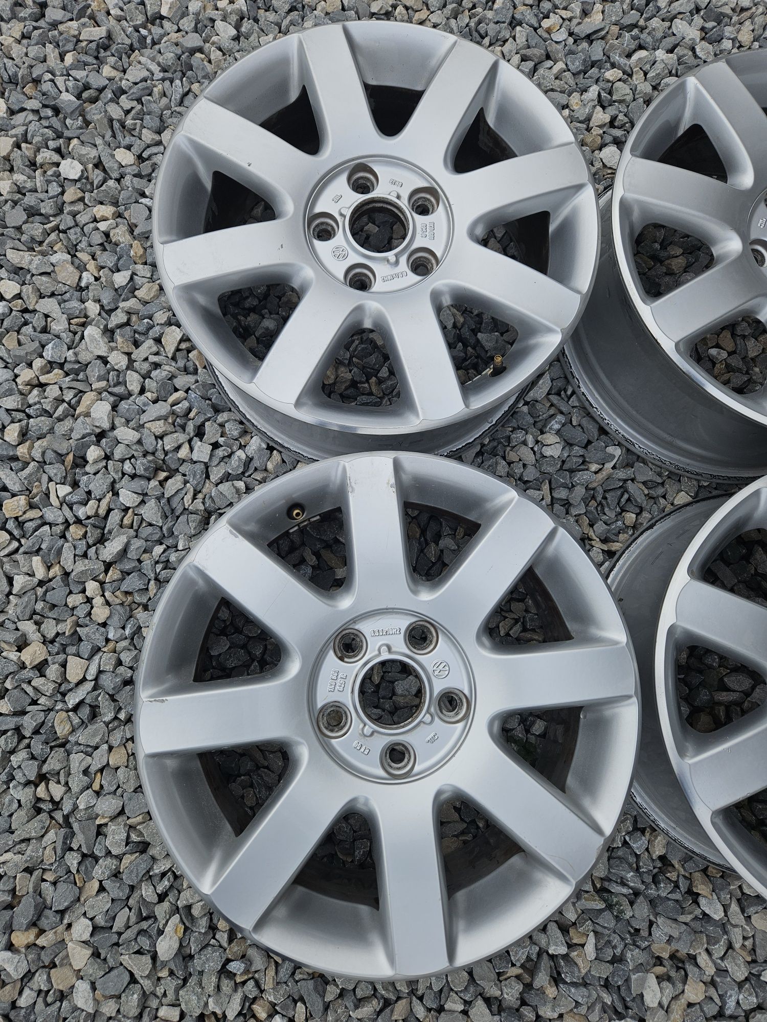 5х112. 16.цола..6.5.ж..ет.50.  оргинални Volkswagen