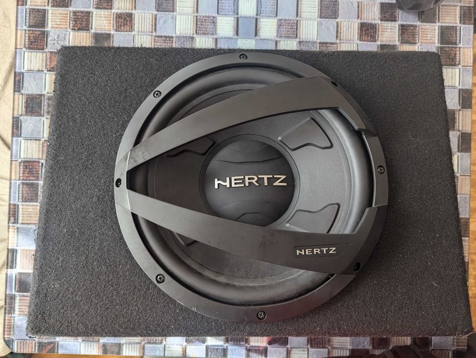 Бас каса + усилвател Hertz