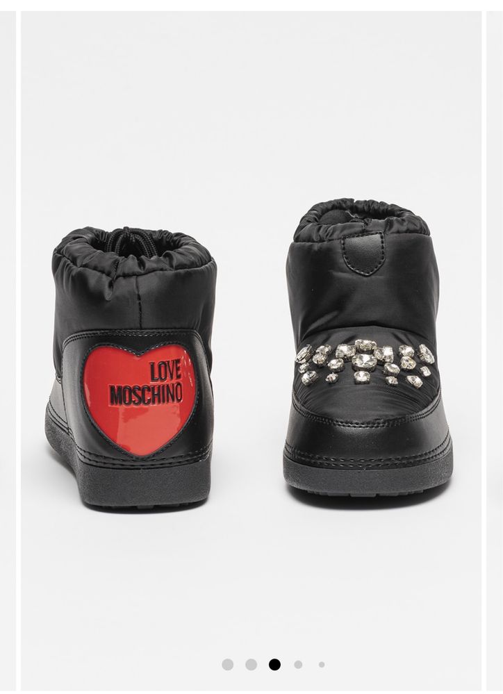 Ghete Love Moschino