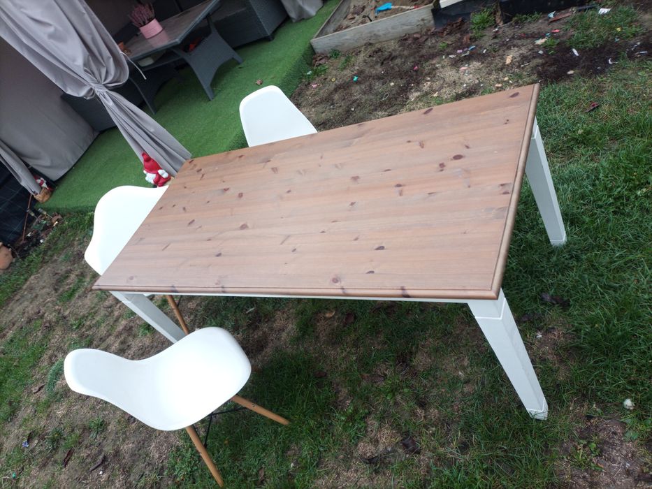 Masa cu 4 scaune + 1 tip fotoliu