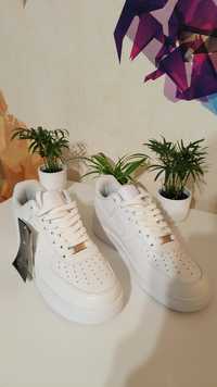 Adidasi Originali Sneaker low 'AIR FORCE 1 07'Nike Sportswear pe Alb