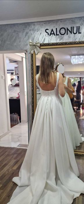Rochie de mireasă, voal, falduri