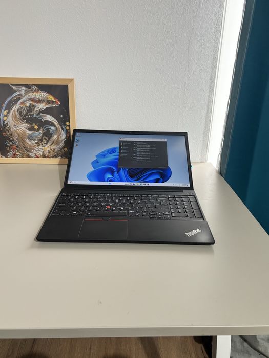 Lenovo E15• 15,6• i5-11 Th gen• 16gb ram• SSD 256• bateria 5 ore
