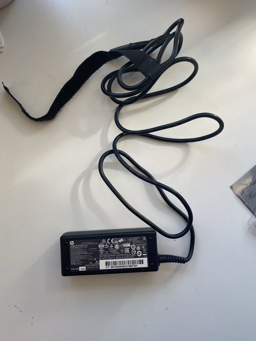 adaptor de curent alternativ (AC) HP Smart de 65W