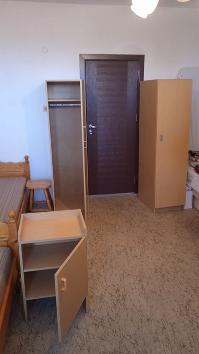 Легла с матраци,гардероби и нощни шкафчета