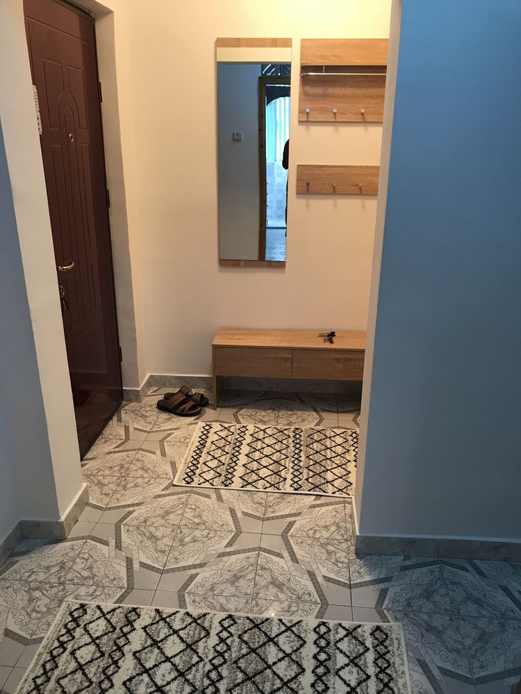Închiriez ap. 2 cam.,decomandat,zona de sus