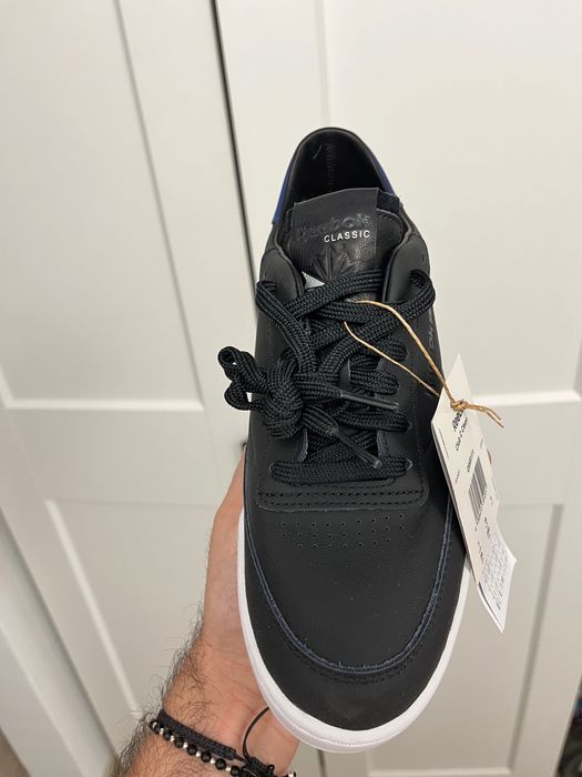 Reebok classic noi cu eticheta
