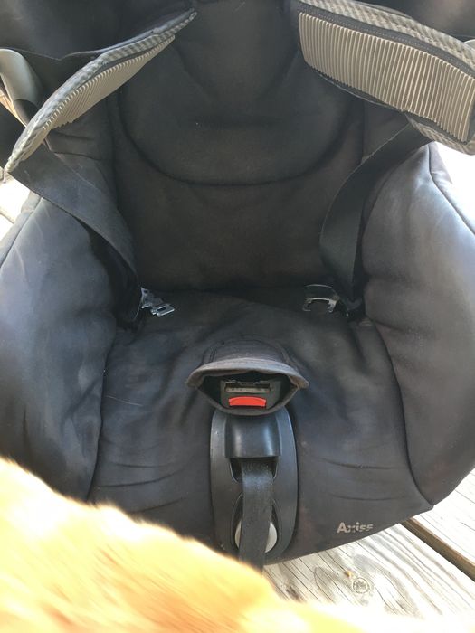 столче за кола Maxi Cosi, модел Axiss