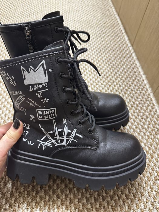 Продам зимние ботинки