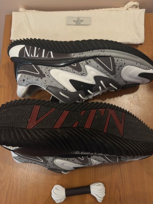 Valentino Garavani Wade runner