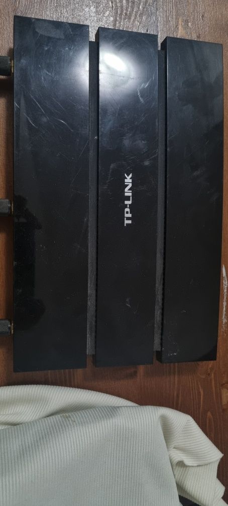 Продаю роутер , TP-LINK wdr4300