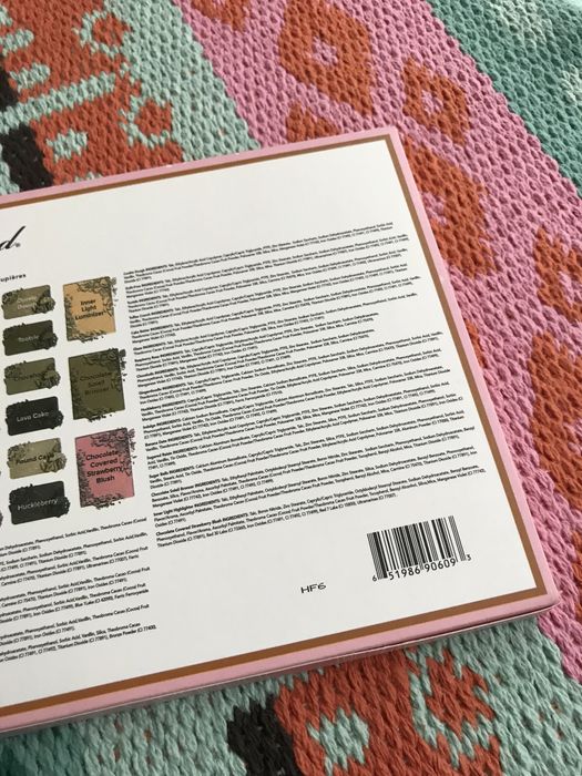 Paleta Too Faced Christmas in New York Cocoa Makeup Powder Infused
