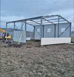 Vand hale metalice la.super pret