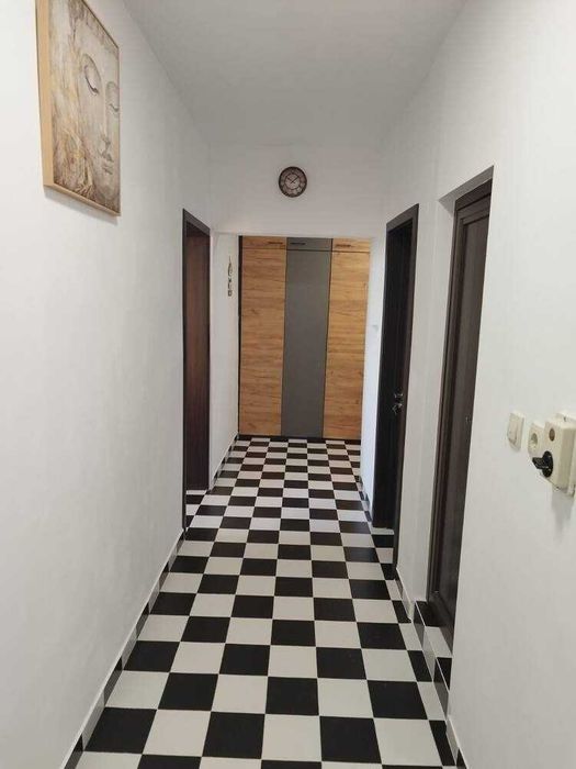 Продава се Тристаен апартамент в Пловдив, Изгрев - 80 кв.м за 1050 €/кв.м - Снимка #9