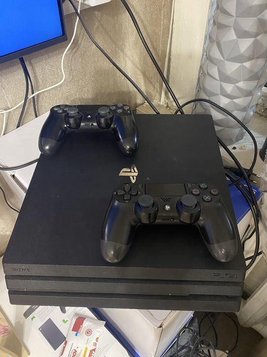 Продам PS4 PRO+игры Каспи 0/0/12
