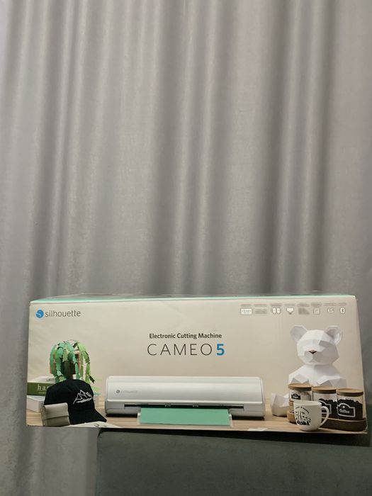 Продам Плоттер Cameo 5