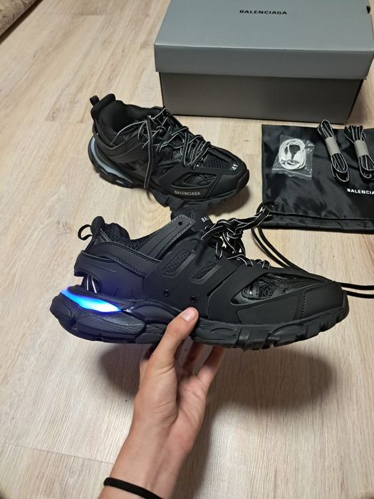Balenciaga track led