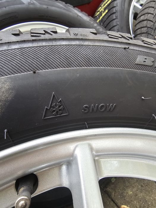 Janta Mercedes r16 cu anvelope iarna 205 55 16