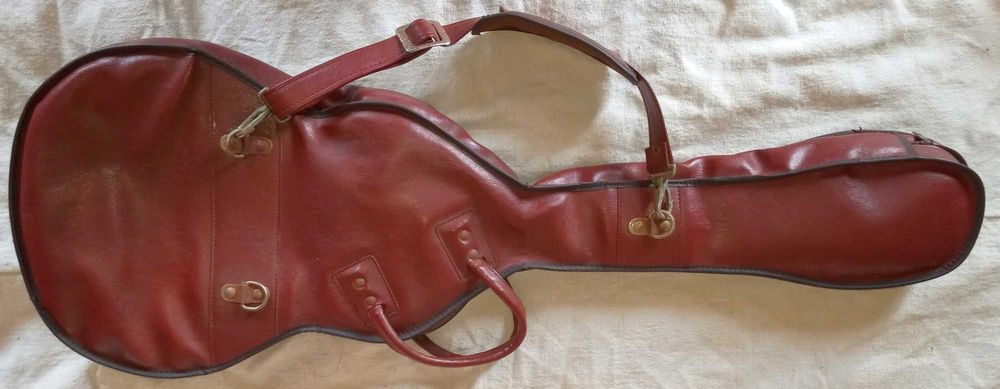 Калъф зa китара. ретро стил. 100x34x25x15x7 см