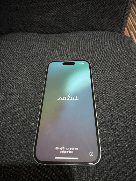 Vand iphone 15 ca nou