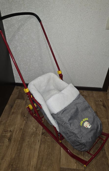 Санки с чехлом Nika