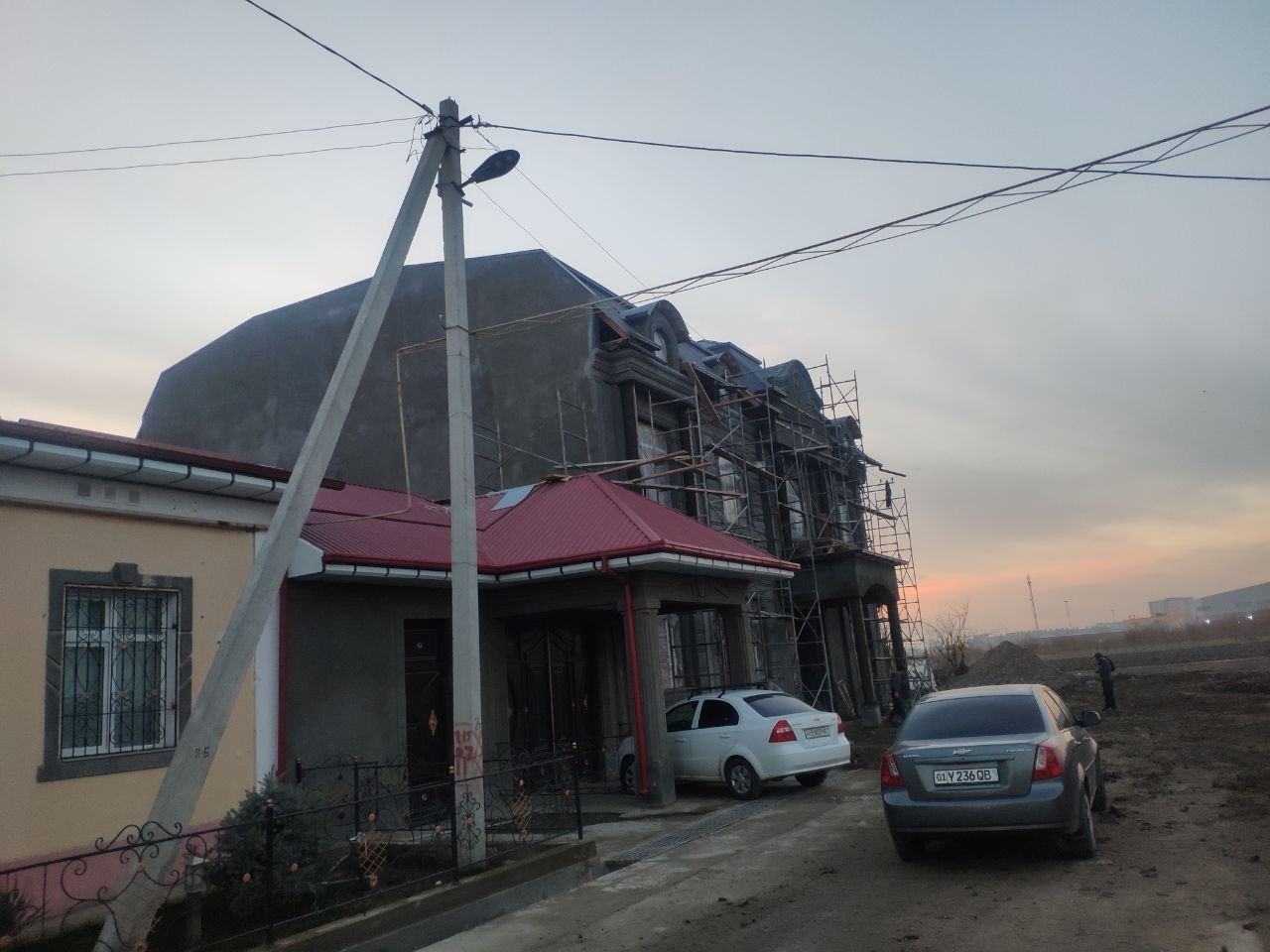 Yangi hayot tumanida uy sotiladi