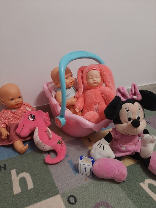 Jucarii (plusuri,păpuși ect.)