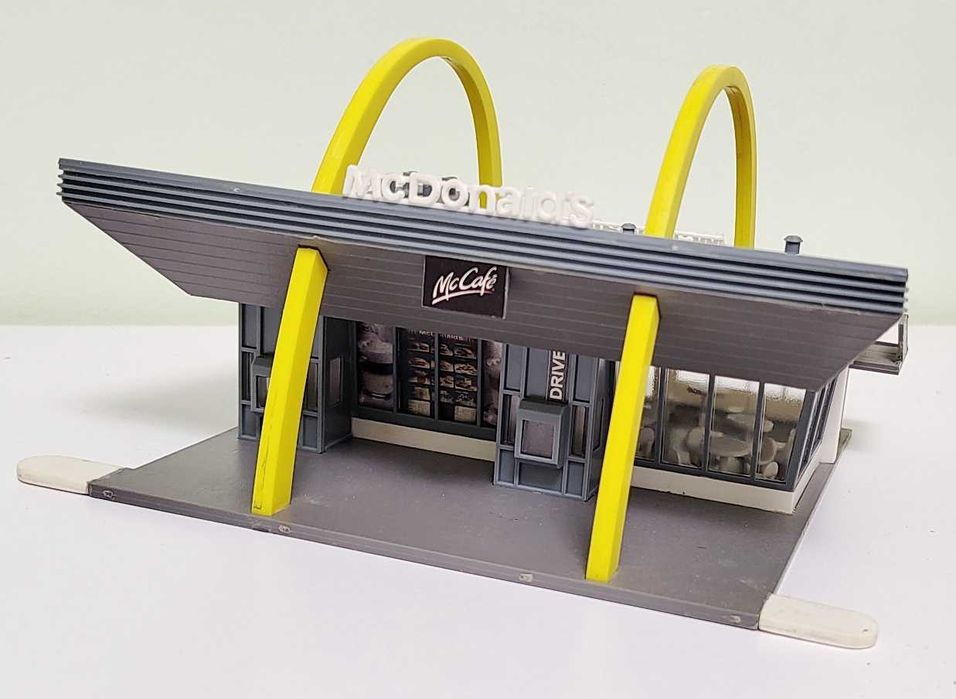 Macheta fast food diorama McDonalds McDrive H0 1:87 Vollmer 3634