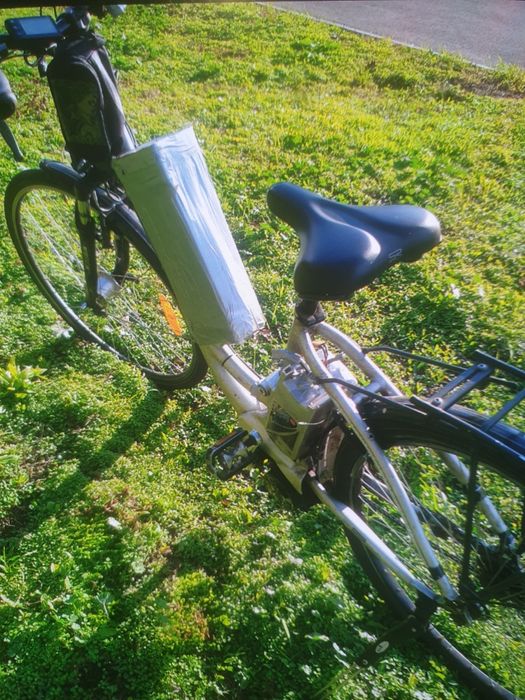 Bicicleta electrica kallkof cy accelerație roti pe 28
