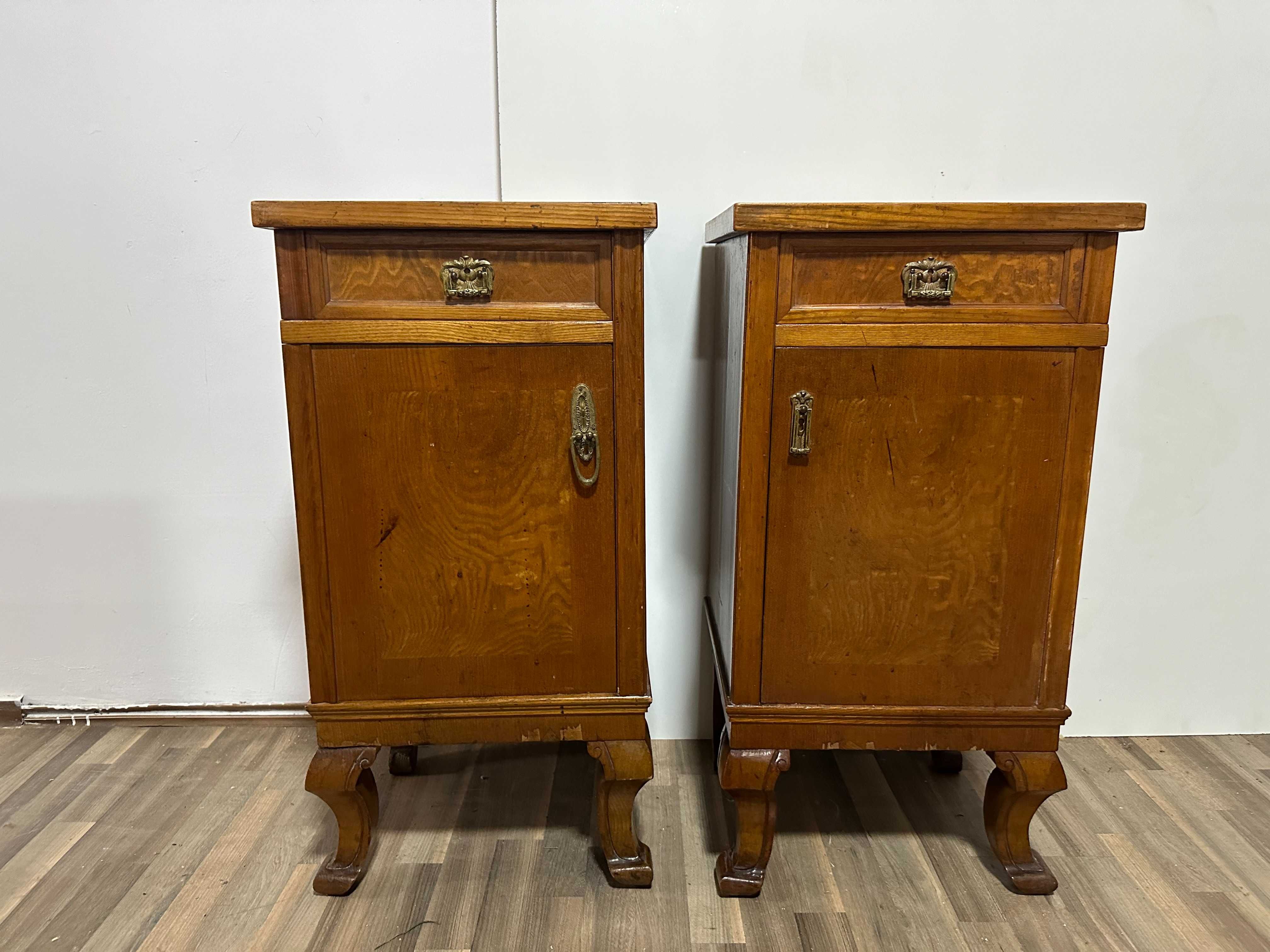 2 buc Noptiera Vintage; Noptiera din lemn cu usa si sertar